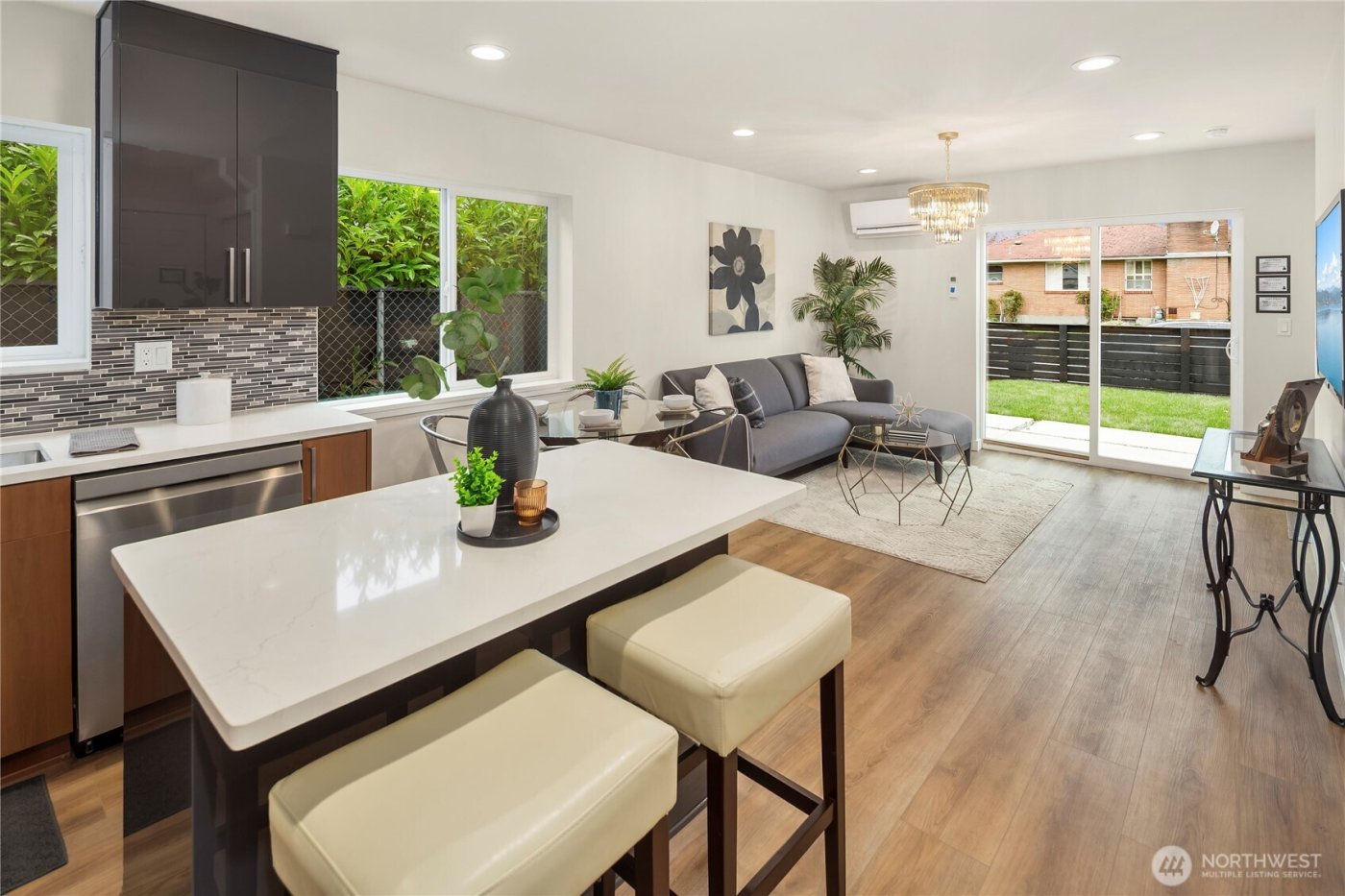 4814 14th Avenue S, Seattle, WA 98108