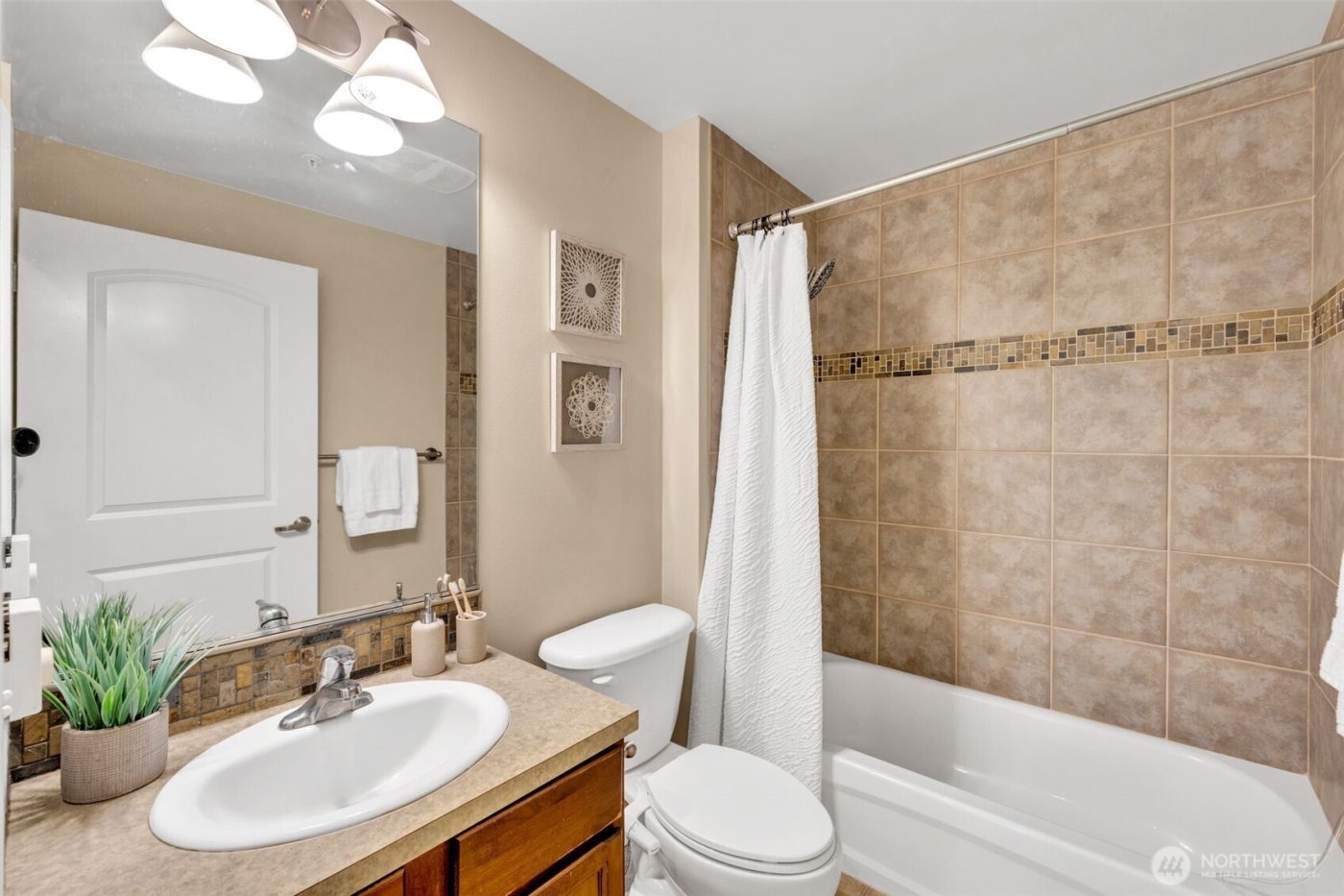 3112 SW Avalon Way #302, Seattle, WA 98126