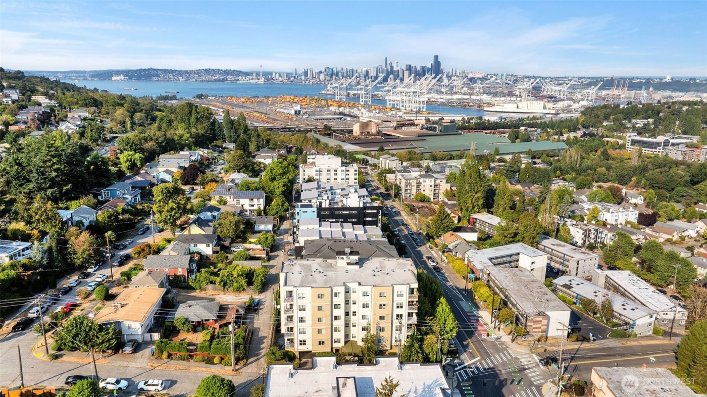 3112 SW Avalon Way #302, Seattle, WA 98126