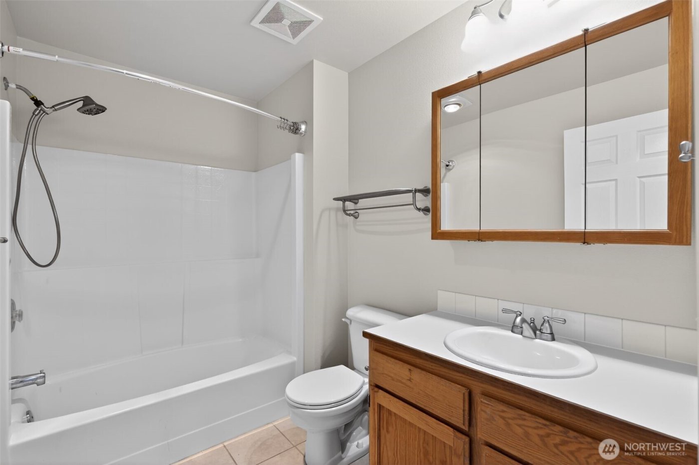 1001 W Casino Road #C201, Everett, WA 98204