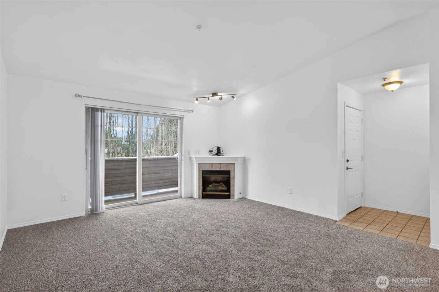 1001 W Casino Road #C201, Everett, WA 98204