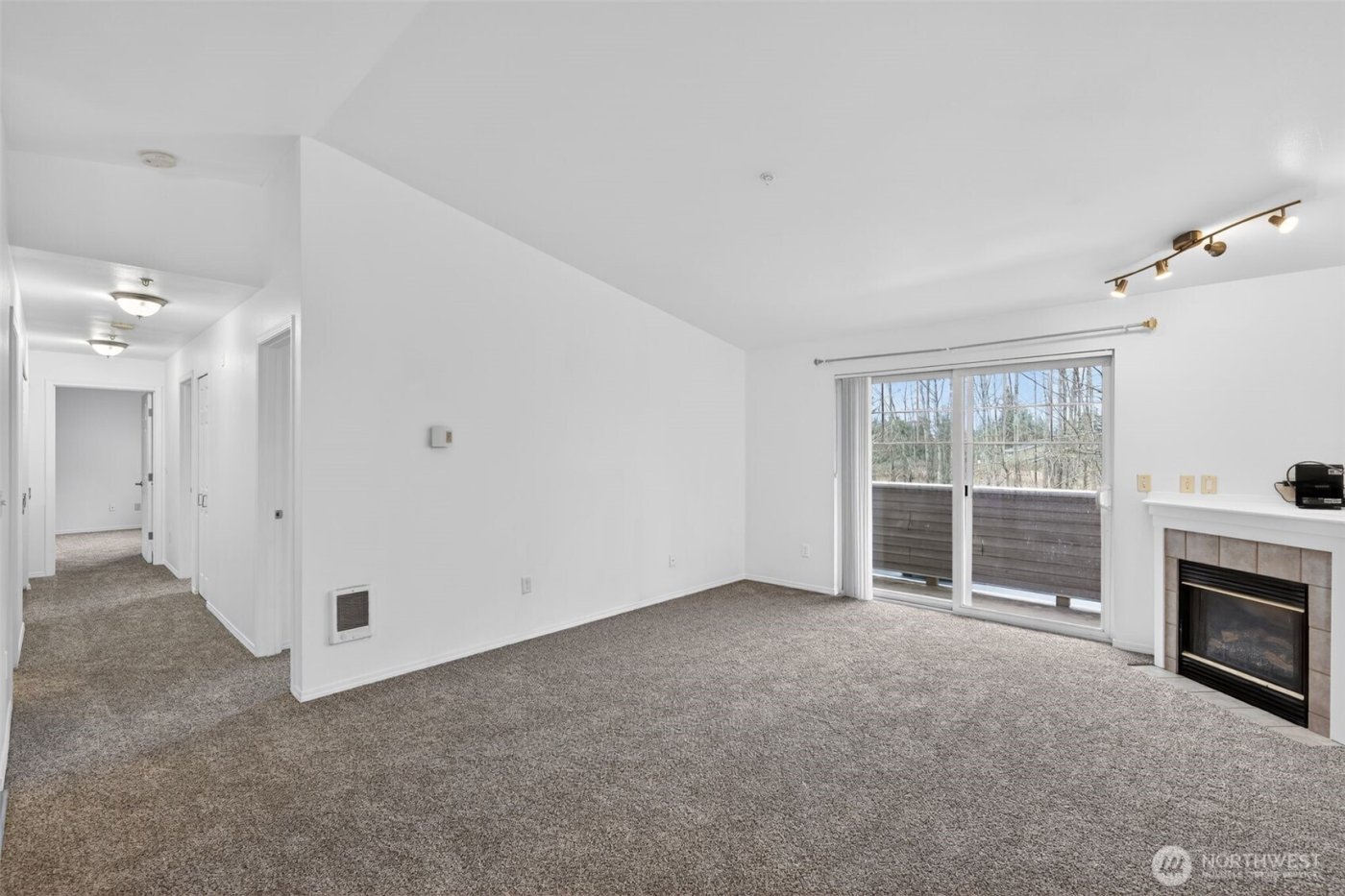 1001 W Casino Road #C201, Everett, WA 98204