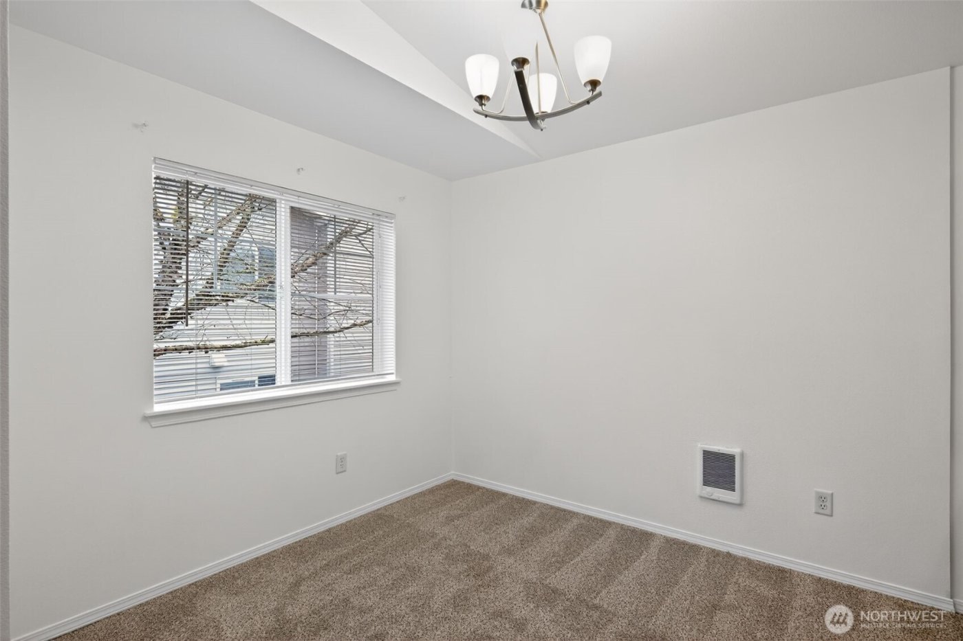 1001 W Casino Road #C201, Everett, WA 98204