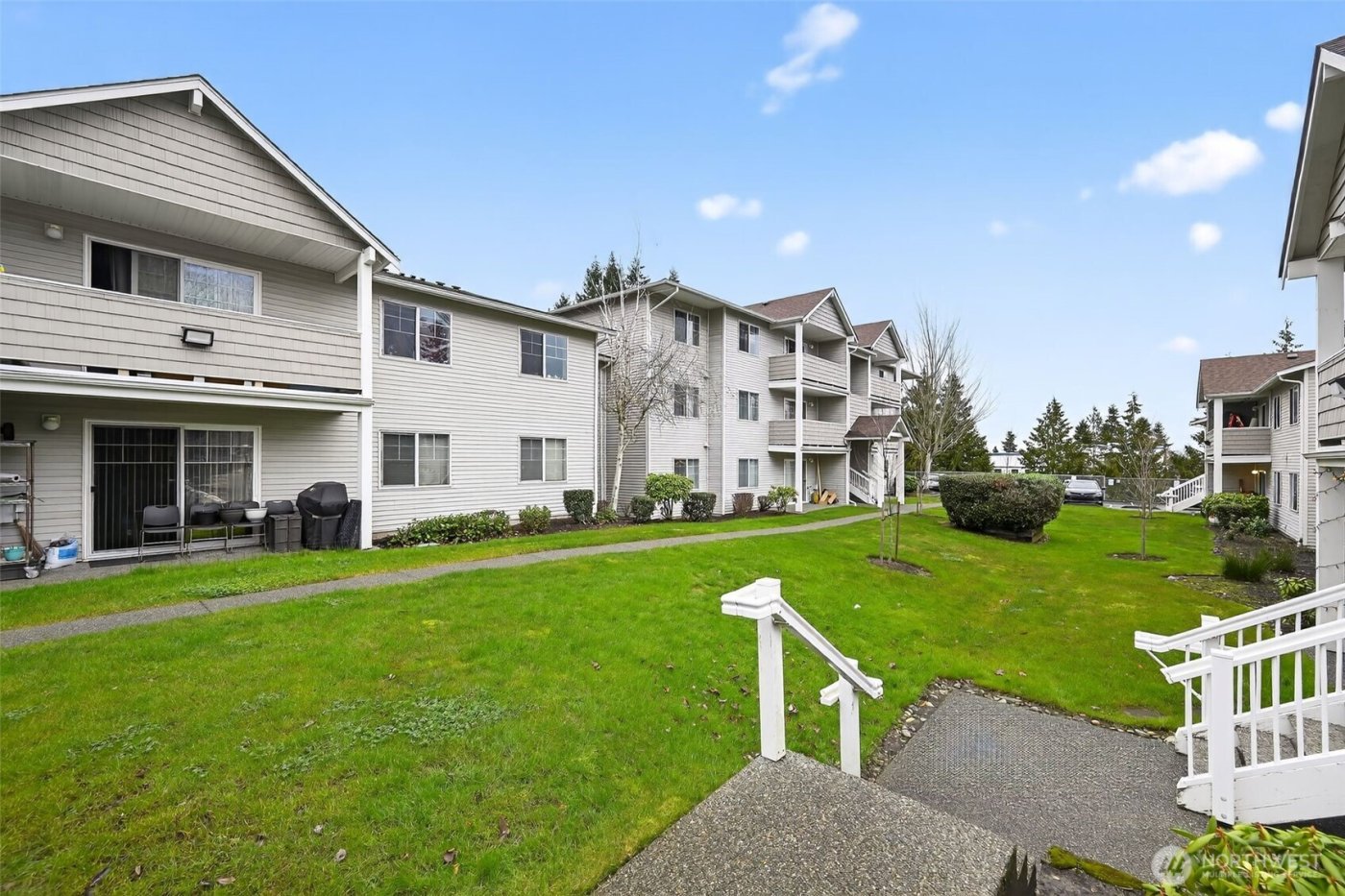 1001 W Casino Road #C201, Everett, WA 98204