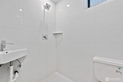 11229 Greenwood Avenue N #B, Seattle, WA 98133 - Photo 14