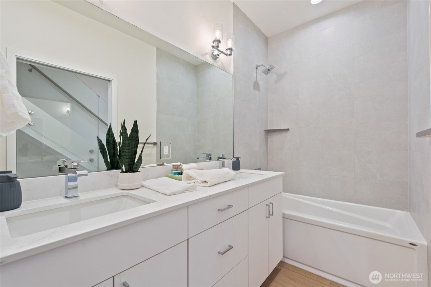 11229 Greenwood Avenue N #B, Seattle, WA 98133