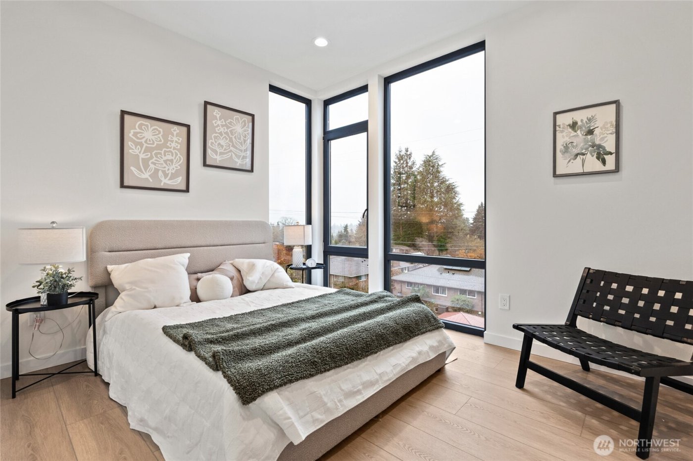 11229 Greenwood Avenue N #B, Seattle, WA 98133