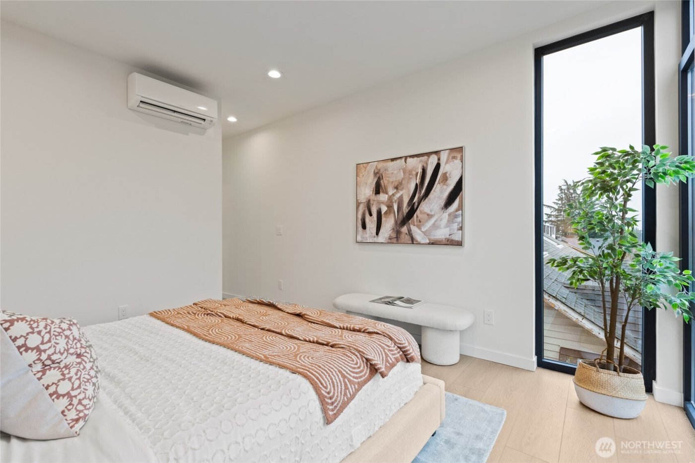 11229 Greenwood Avenue N #B, Seattle, WA 98133