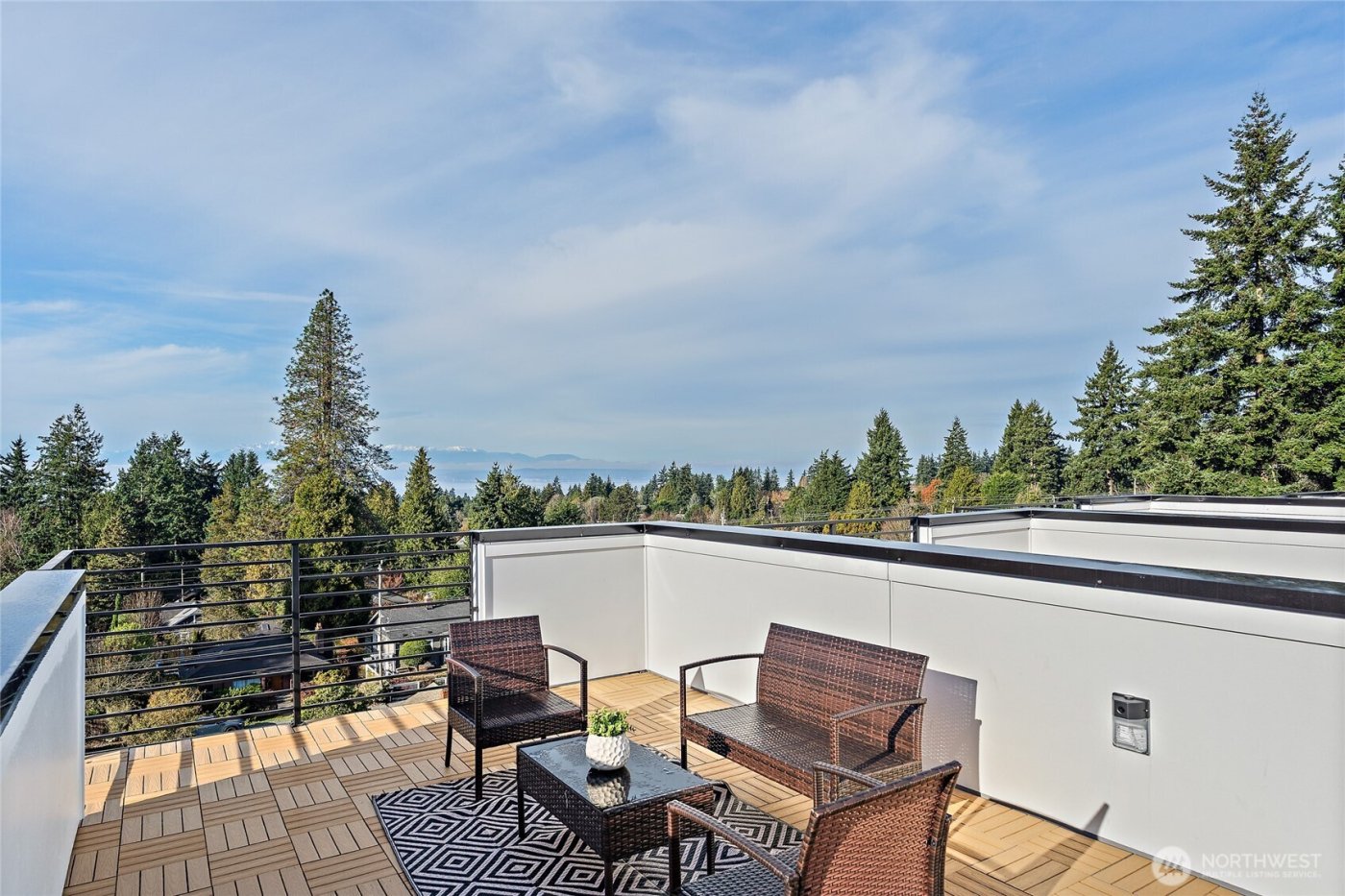 11229 Greenwood Avenue N #B, Seattle, WA 98133