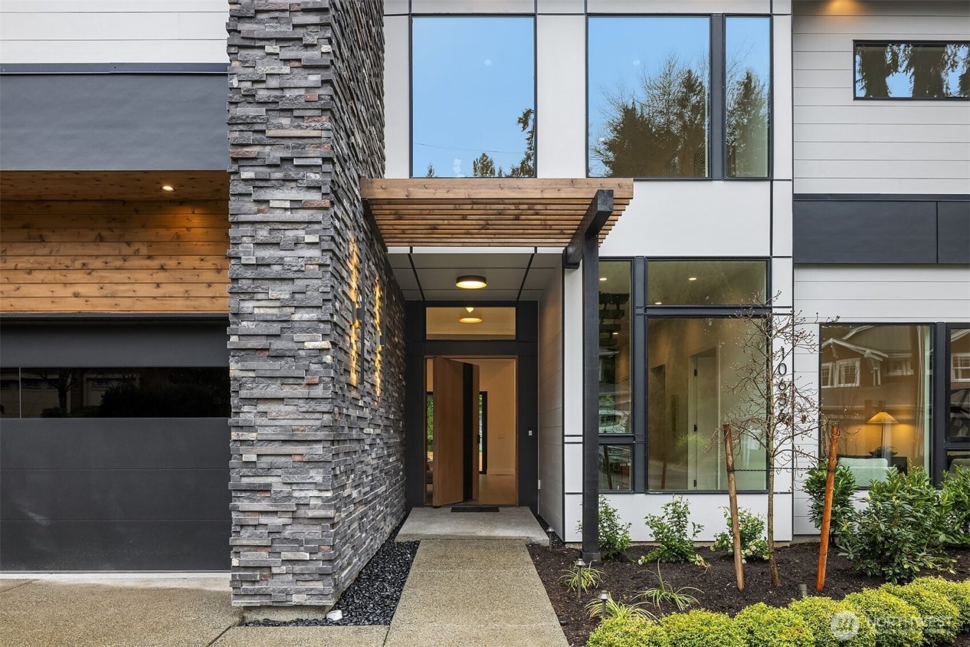 10656 Woodhaven Lane , Bellevue, WA 98004