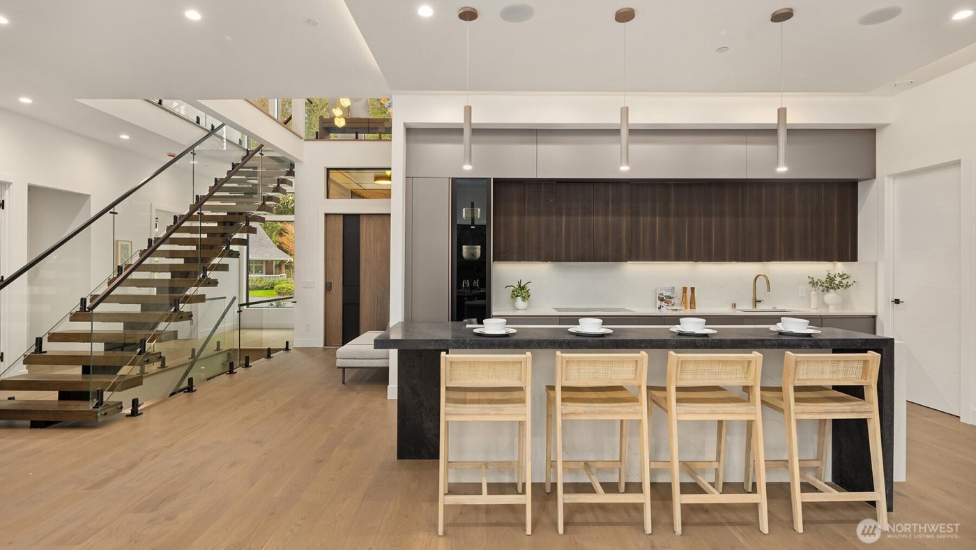 10656 Woodhaven Lane , Bellevue, WA 98004