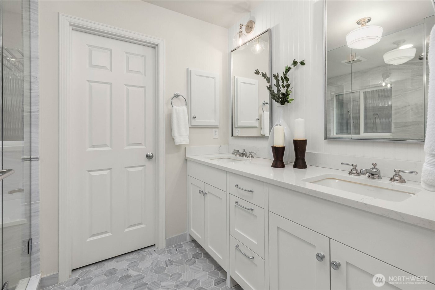 8841 SE 37th Street , Mercer Island, WA 98040