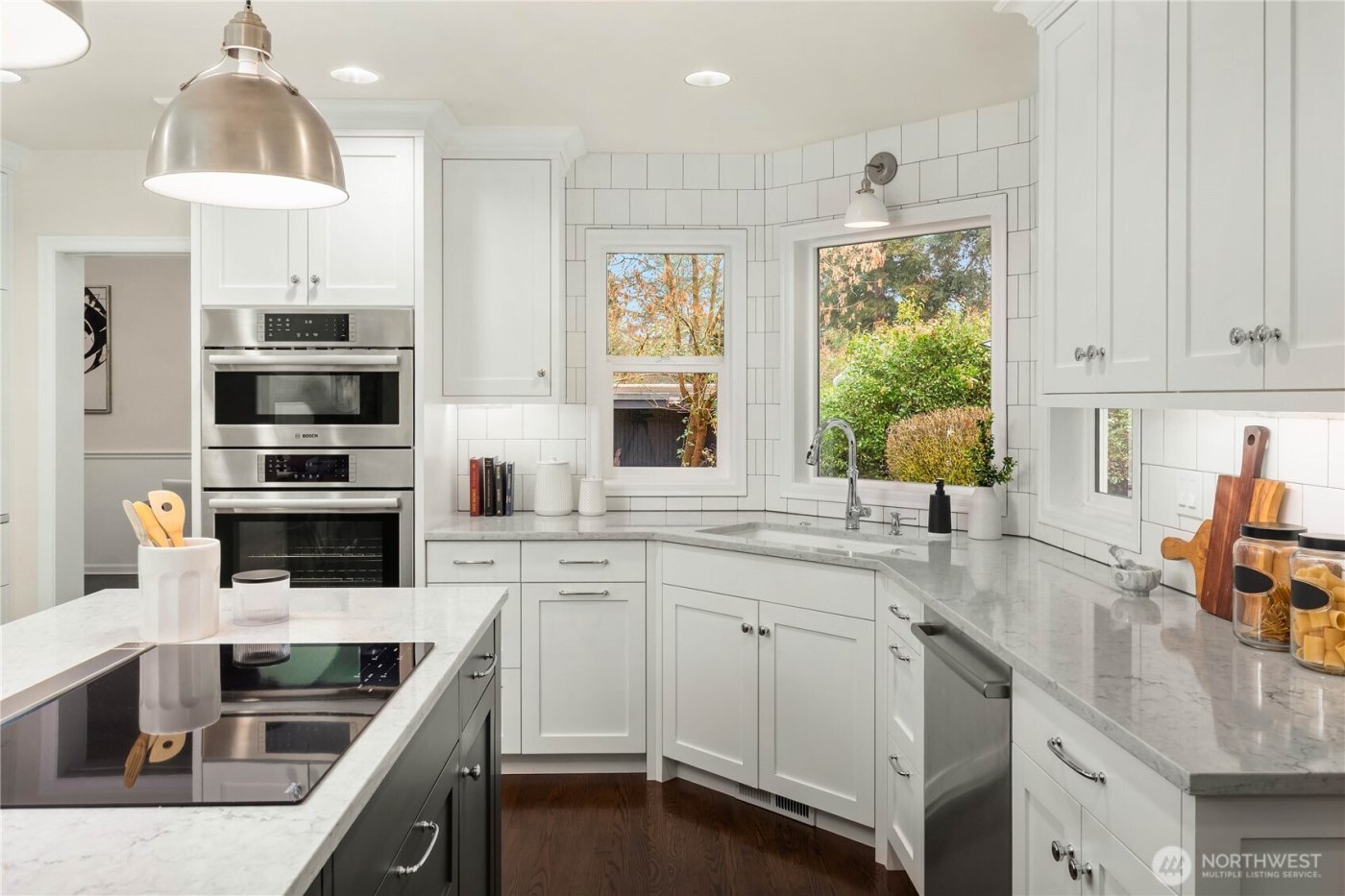 8841 SE 37th Street , Mercer Island, WA 98040