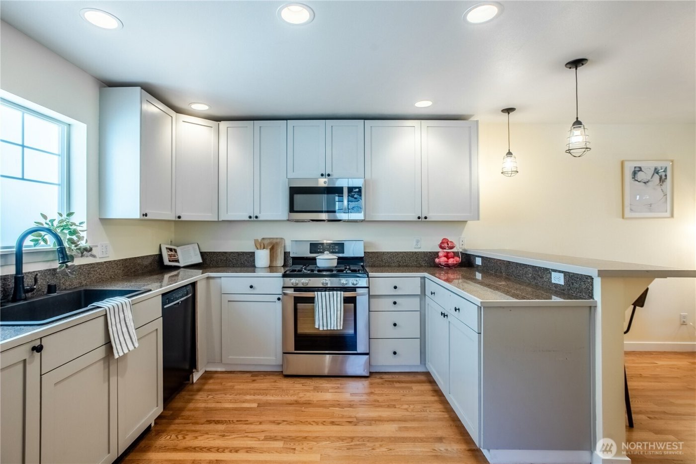 118 N 104th Street #A, Seattle, WA 98133