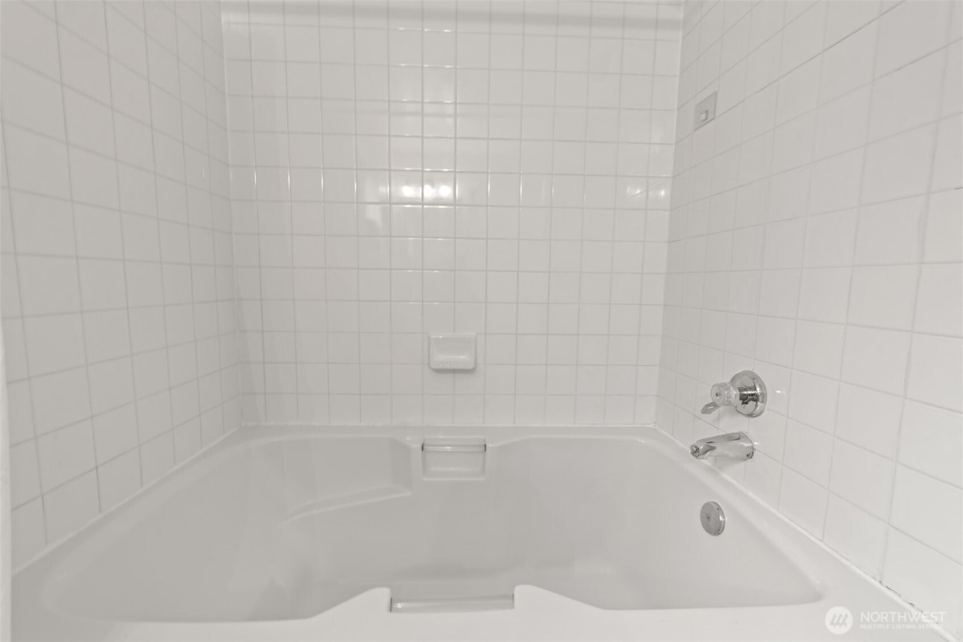 2957 142nd Place SE #F9, Bellevue, WA 98007