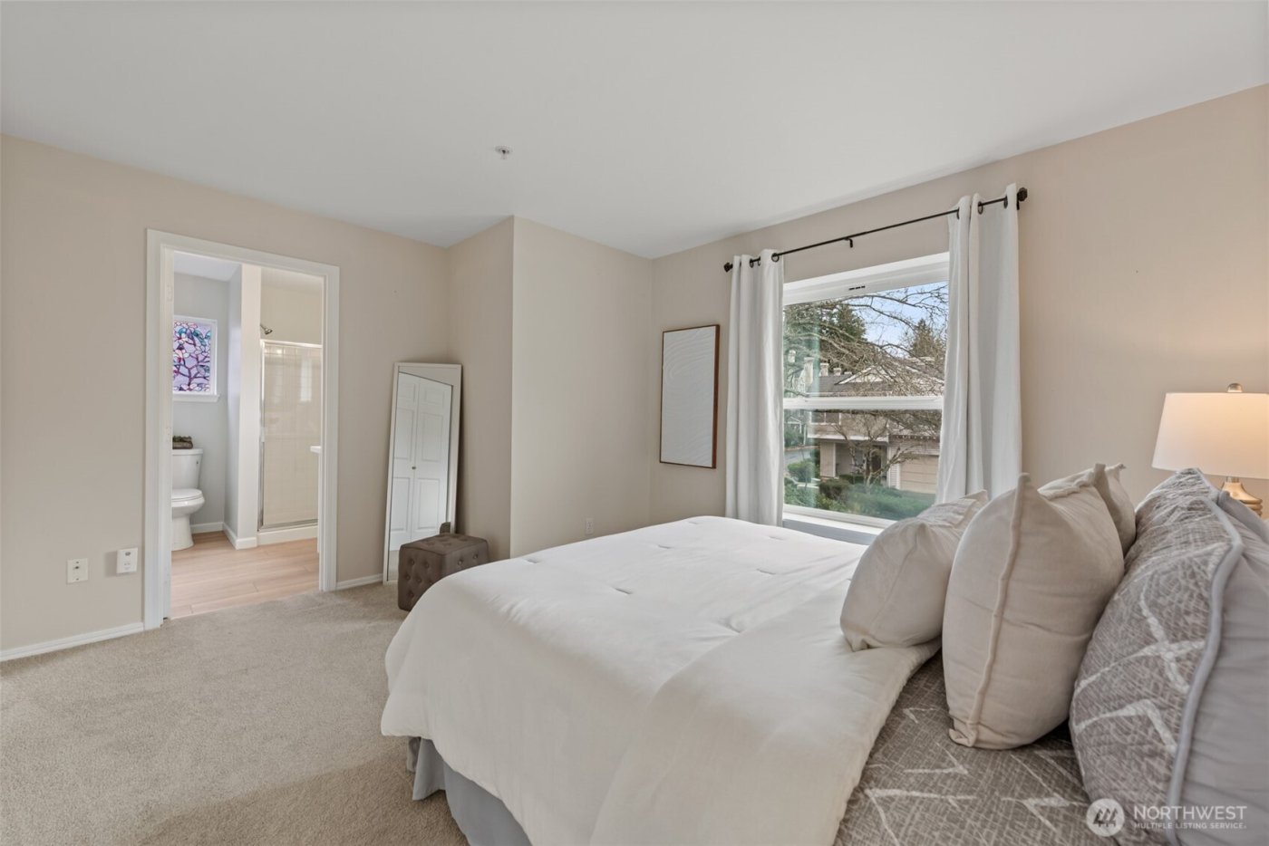 2957 142nd Place SE #F9, Bellevue, WA 98007