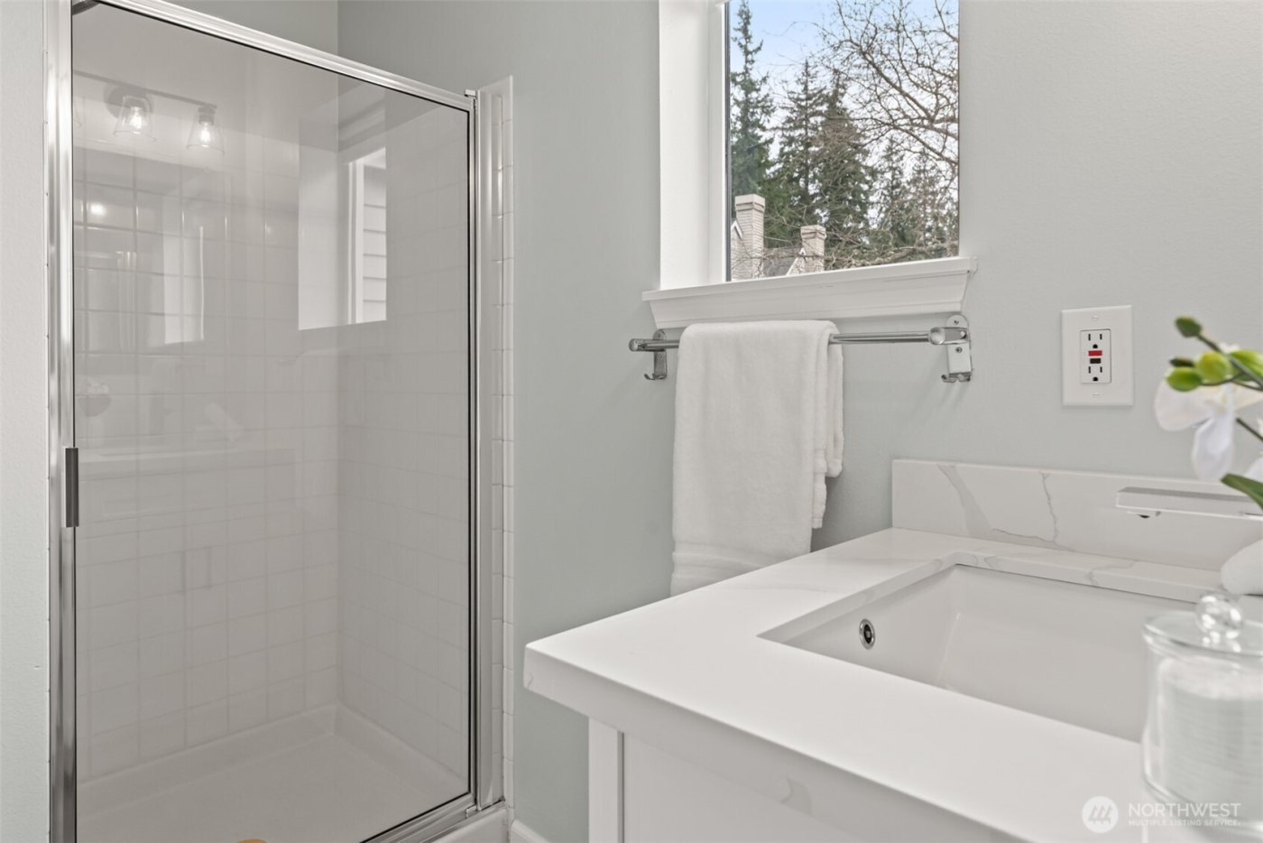 2957 142nd Place SE #F9, Bellevue, WA 98007