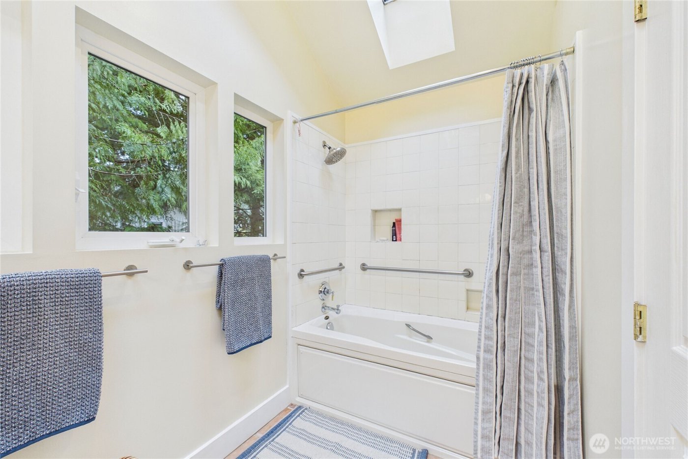 26248 Ohio Avenue NE, Kingston, WA 98346