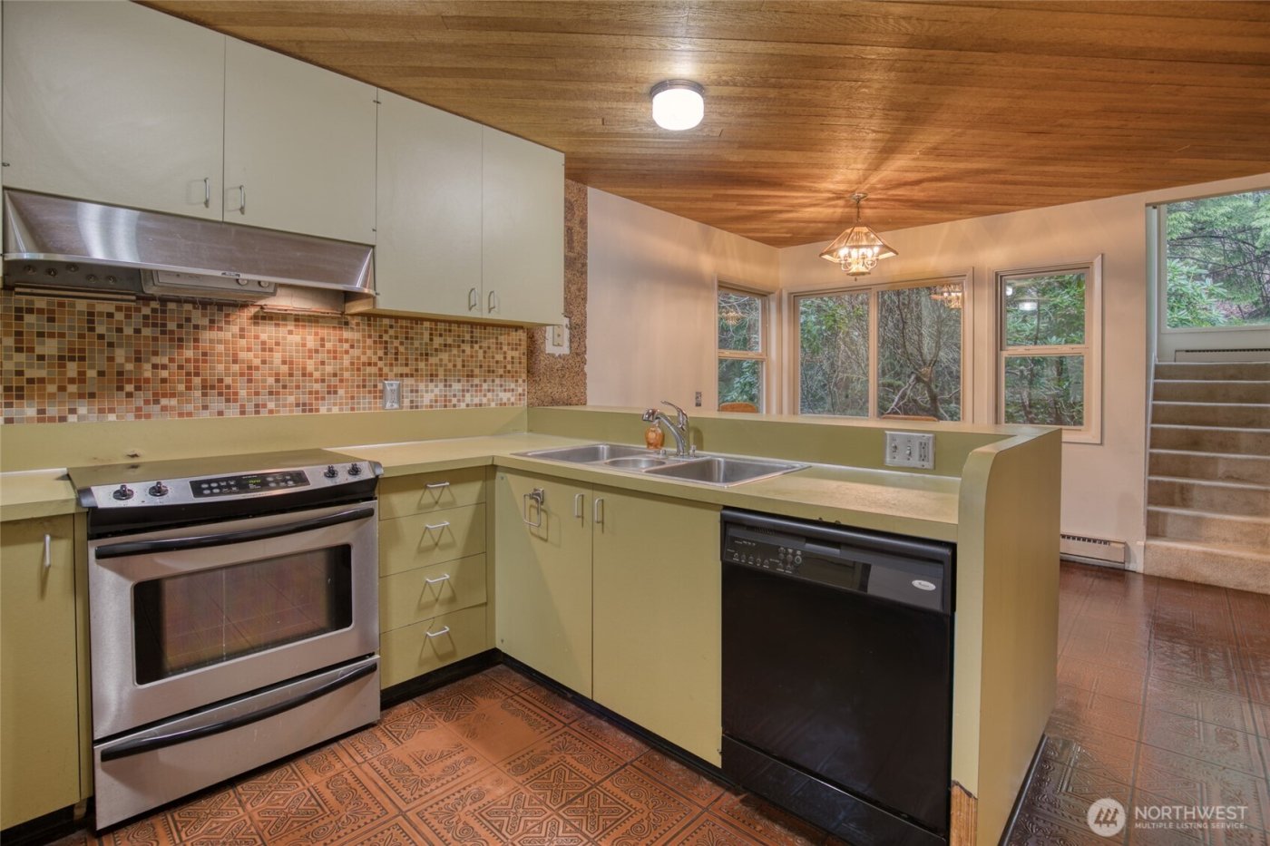 701 W Harriet Avenue , Montesano, WA 98563