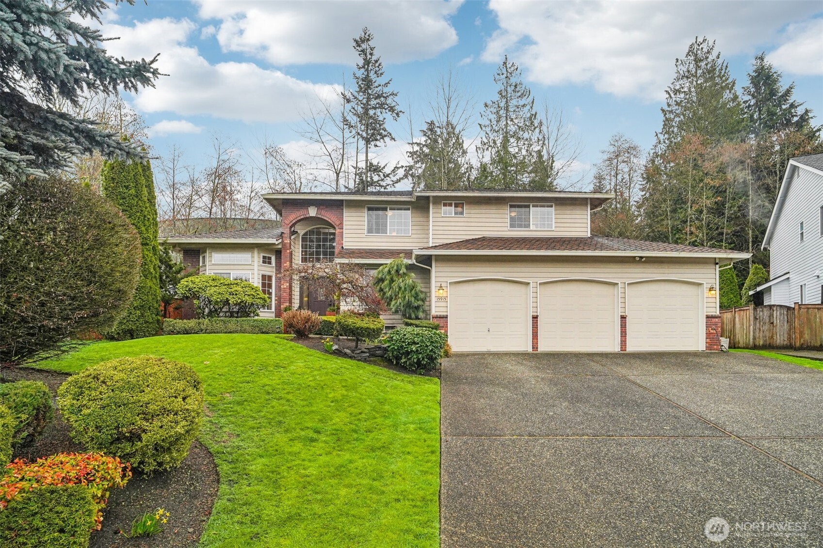 15915 68th Avenue SE, Snohomish, WA 98296