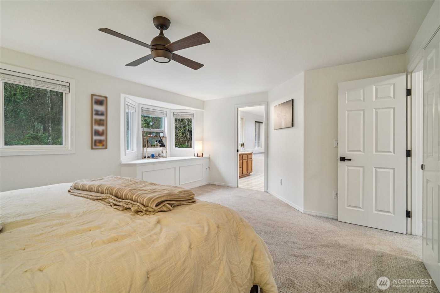 15915 68th Avenue SE, Snohomish, WA 98296