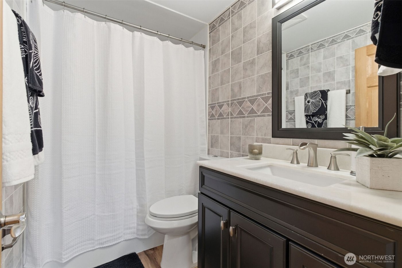 15304 Larch Way , Lynnwood, WA 98087