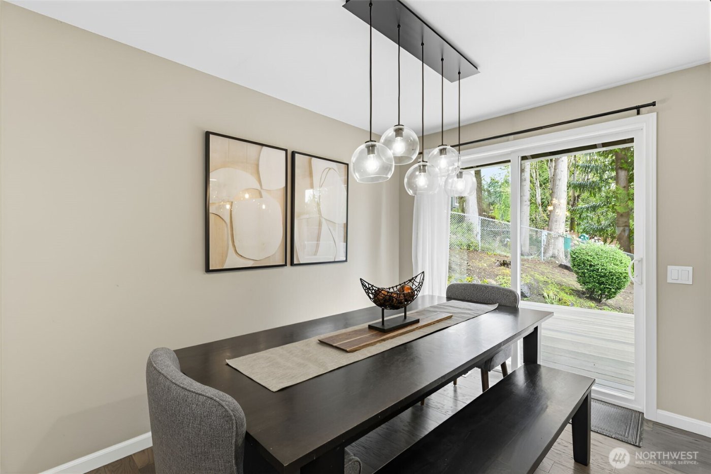 16609 NE 91st Street , Redmond, WA 98052-3722