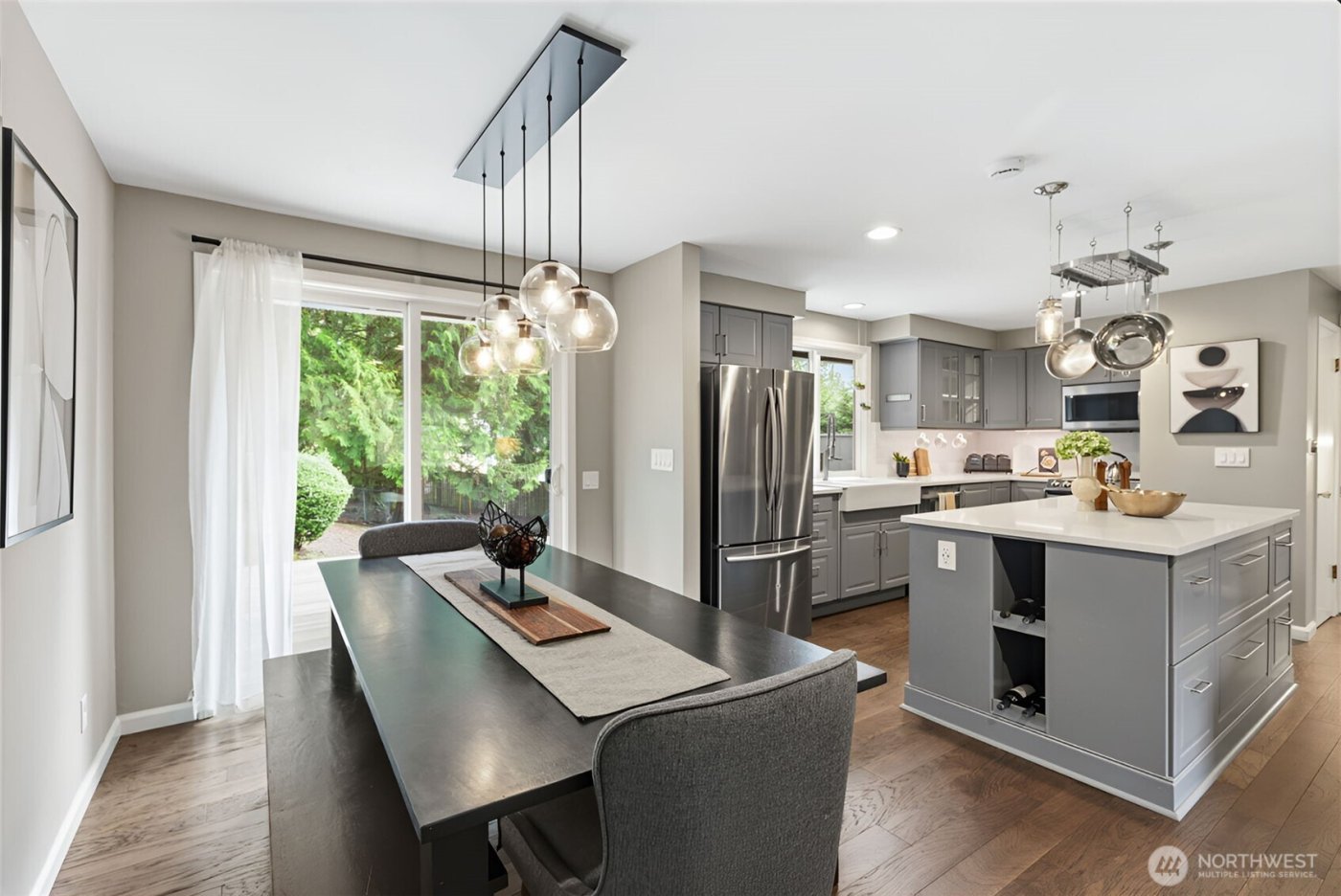 16609 NE 91st Street , Redmond, WA 98052-3722