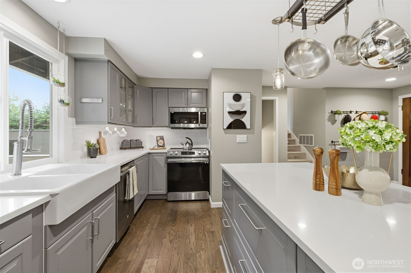 16609 NE 91st Street , Redmond, WA 98052-3722