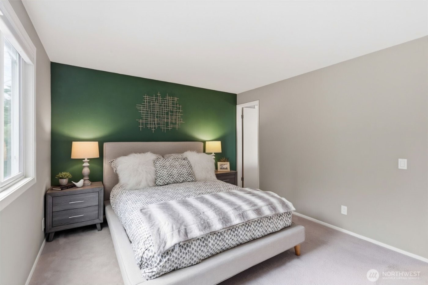 16609 NE 91st Street , Redmond, WA 98052-3722