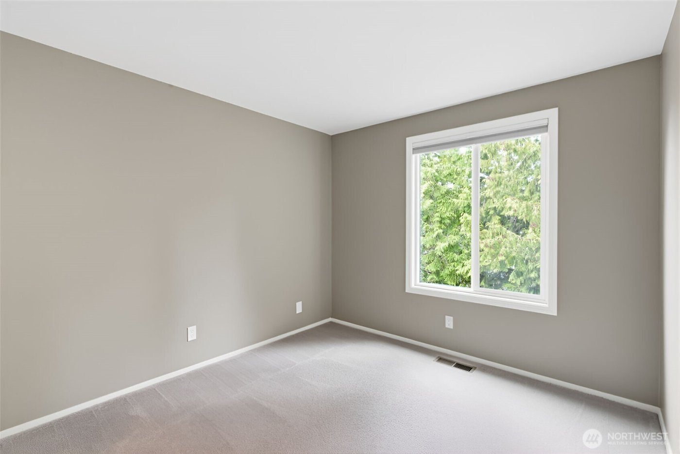 16609 NE 91st Street , Redmond, WA 98052-3722