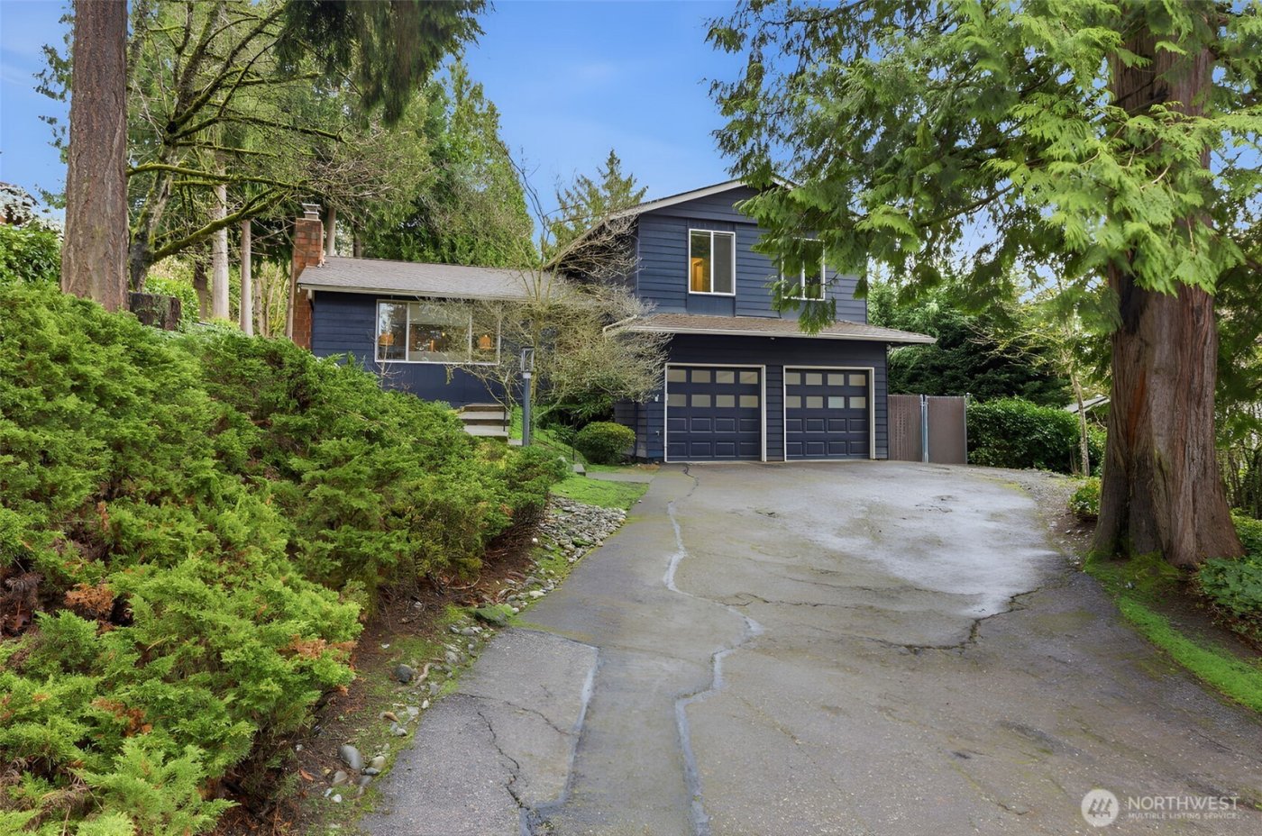 16609 NE 91st Street , Redmond, WA 98052-3722