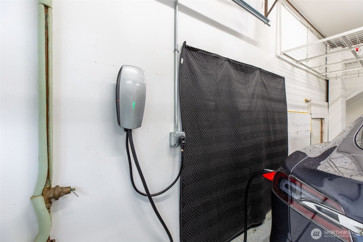 16609 NE 91st Street , Redmond, WA 98052-3722