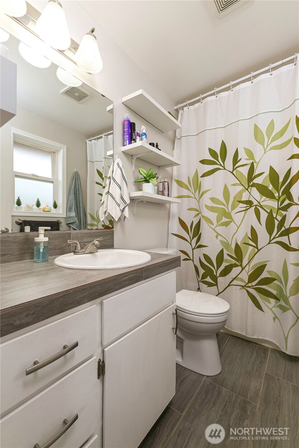 807 E Stanley Place , Granite Falls, WA 98252