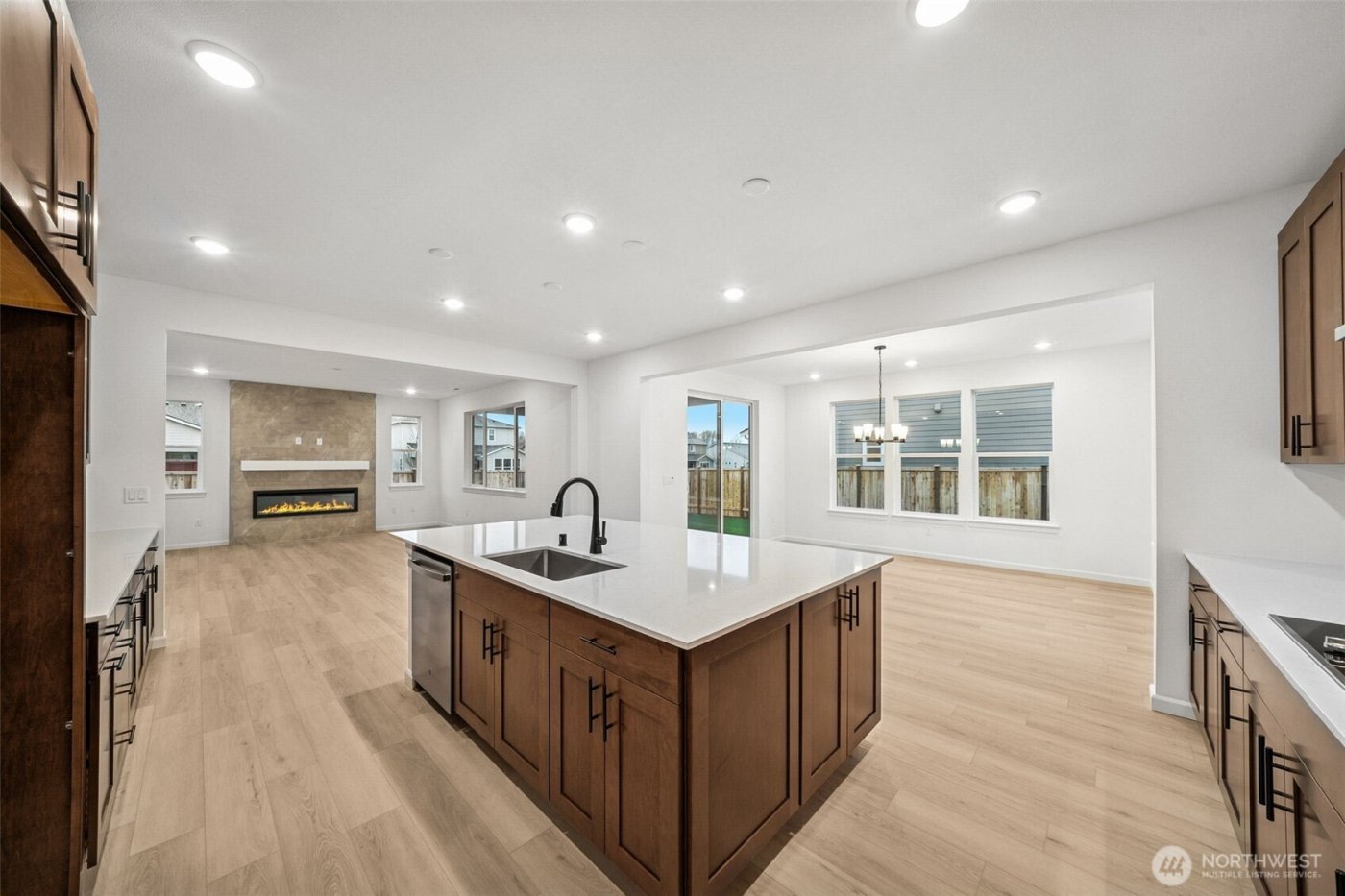 793 S Davis #105, Buckley, WA 98321