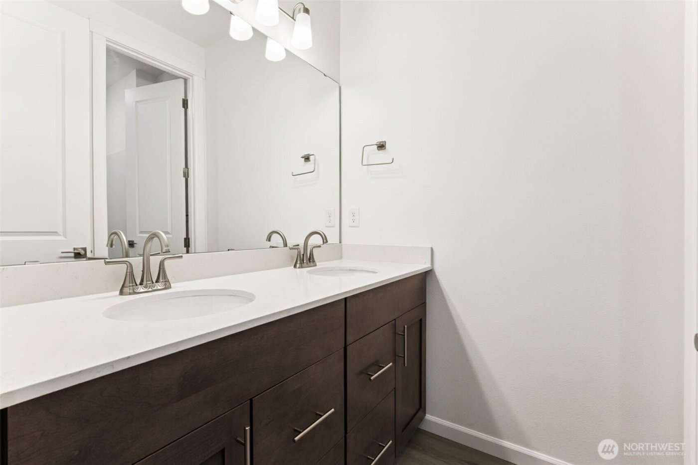 990 Tanner Avenue #102, Buckley, WA 98321