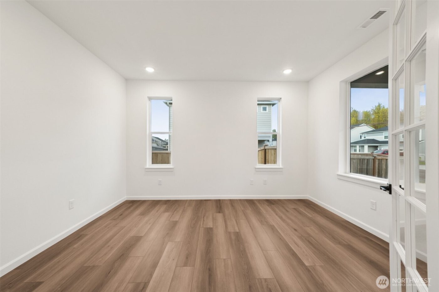 723 S Davis Street #103, Buckley, WA 98321