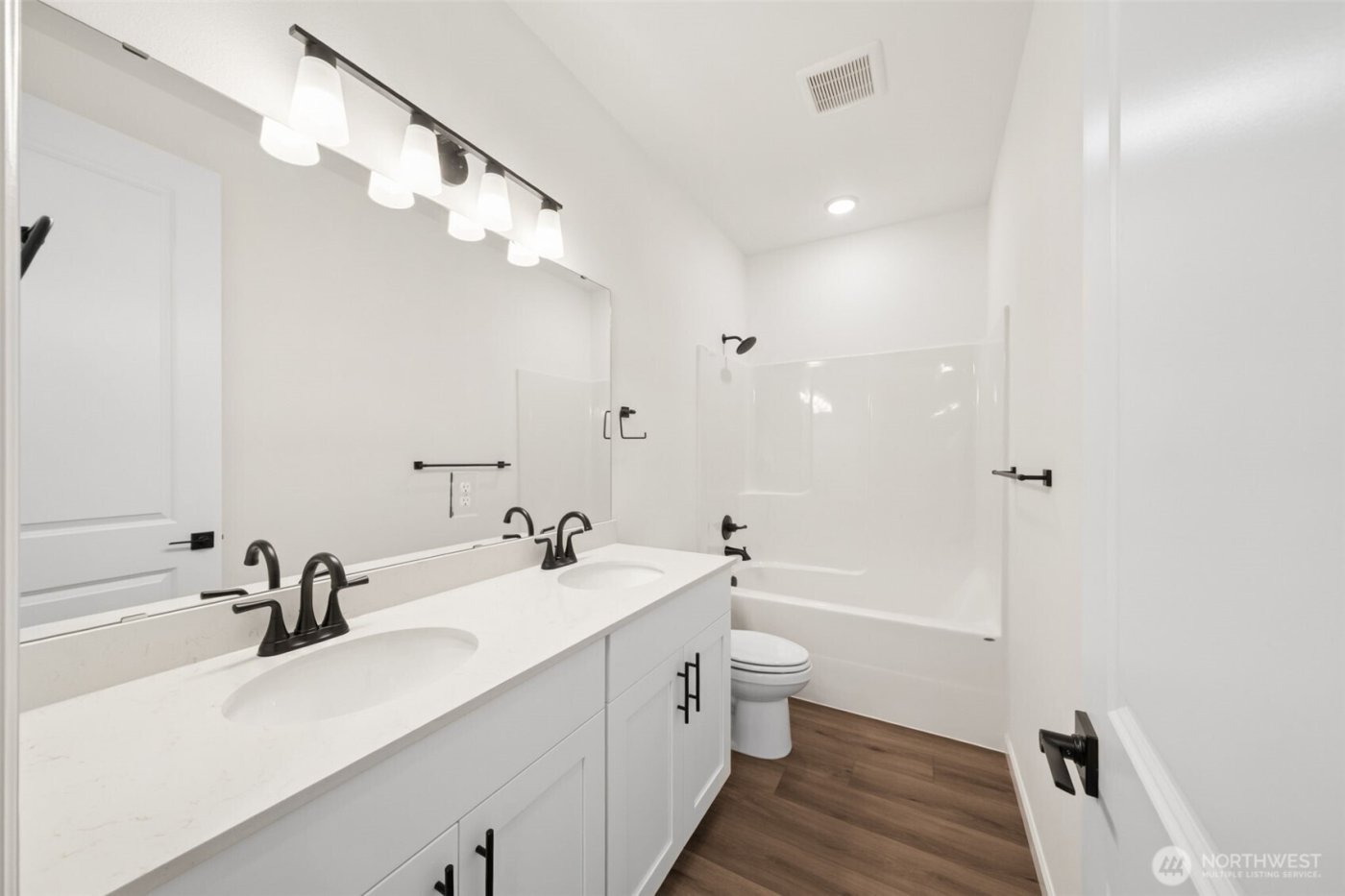 723 S Davis Street #103, Buckley, WA 98321