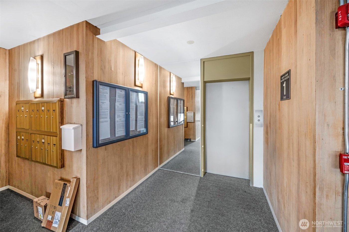 2500 81st Avenue SE #118, Mercer Island, WA 98040