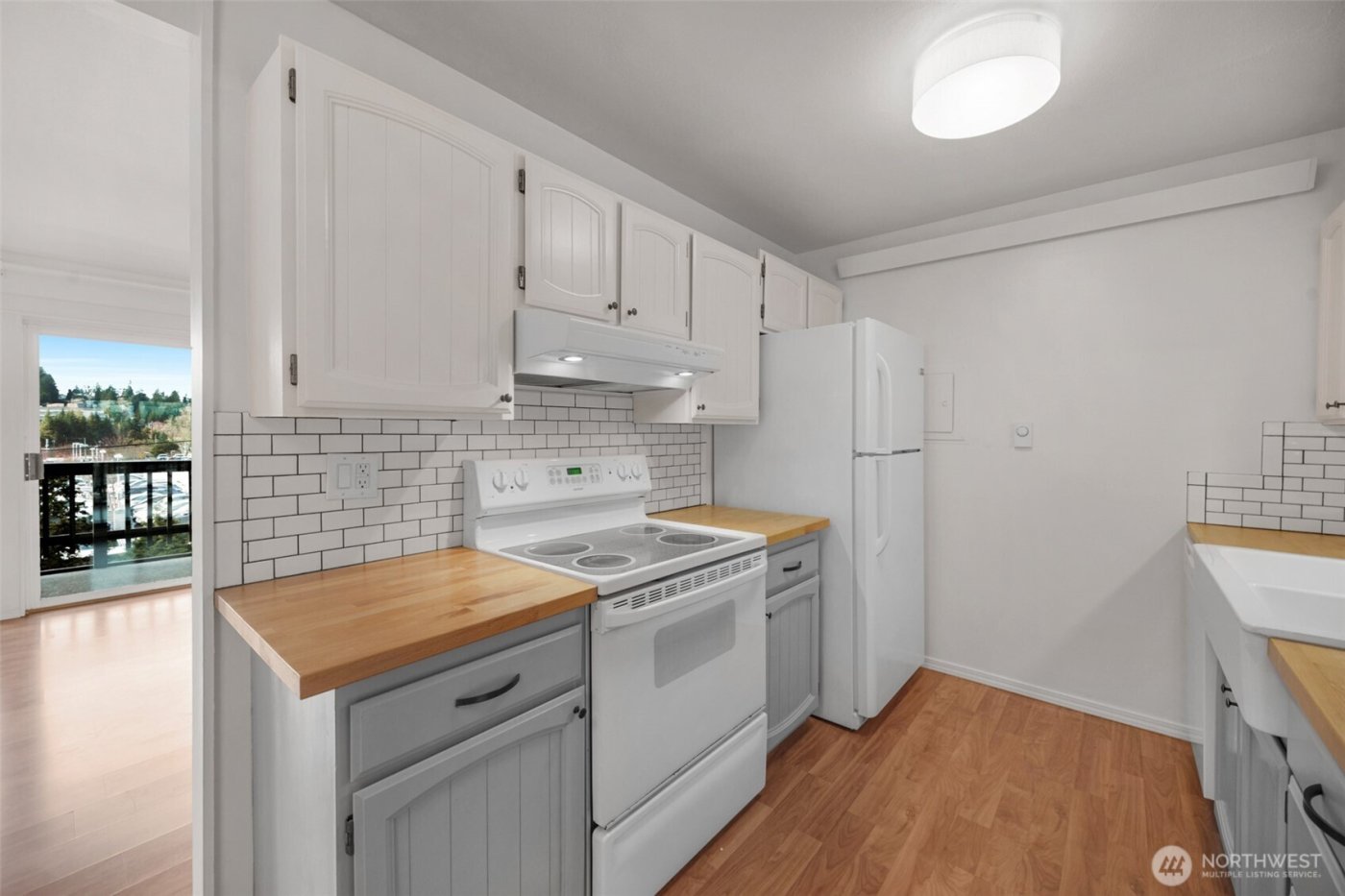 2500 81st Avenue SE #118, Mercer Island, WA 98040