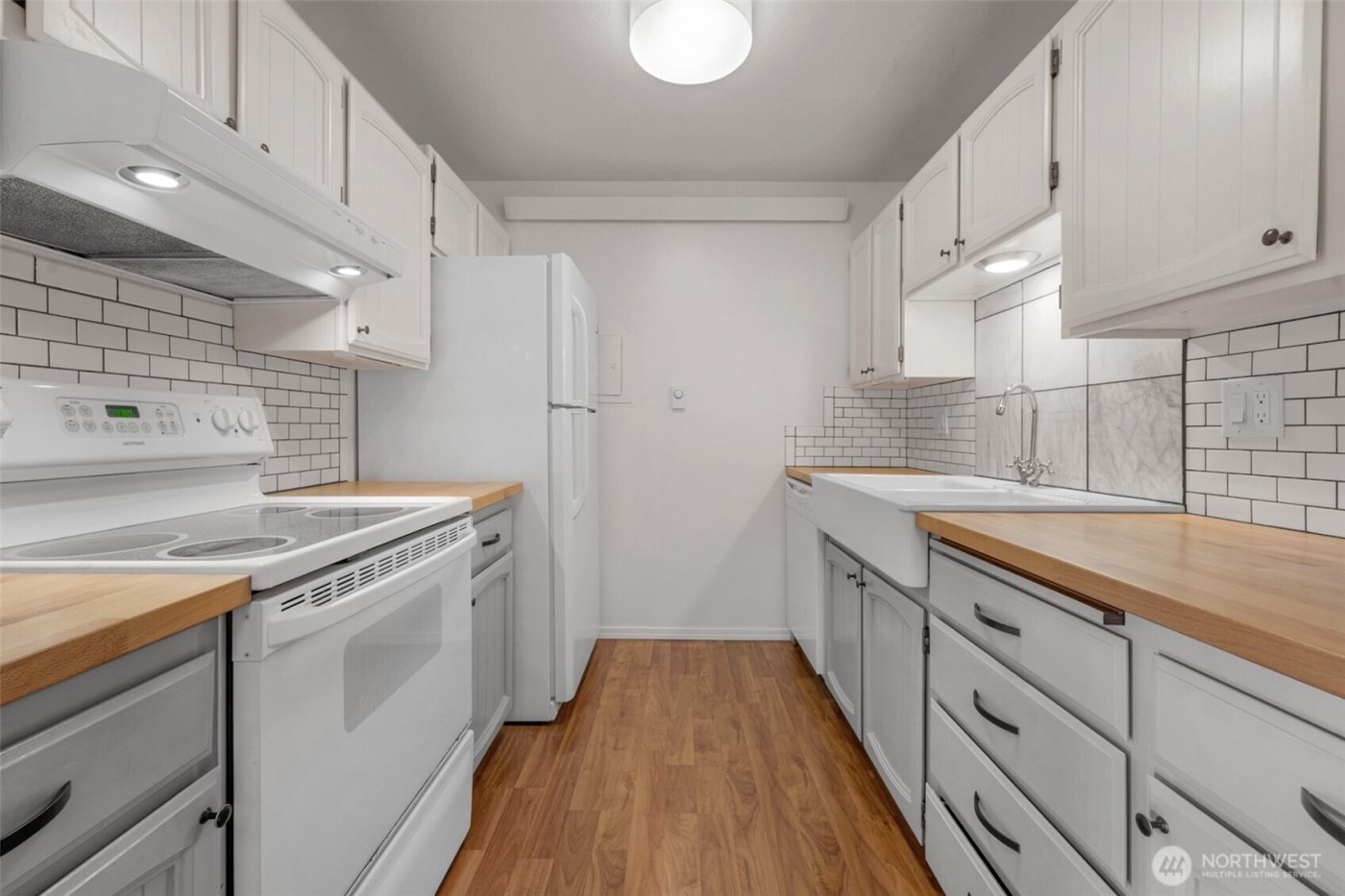 2500 81st Avenue SE #118, Mercer Island, WA 98040