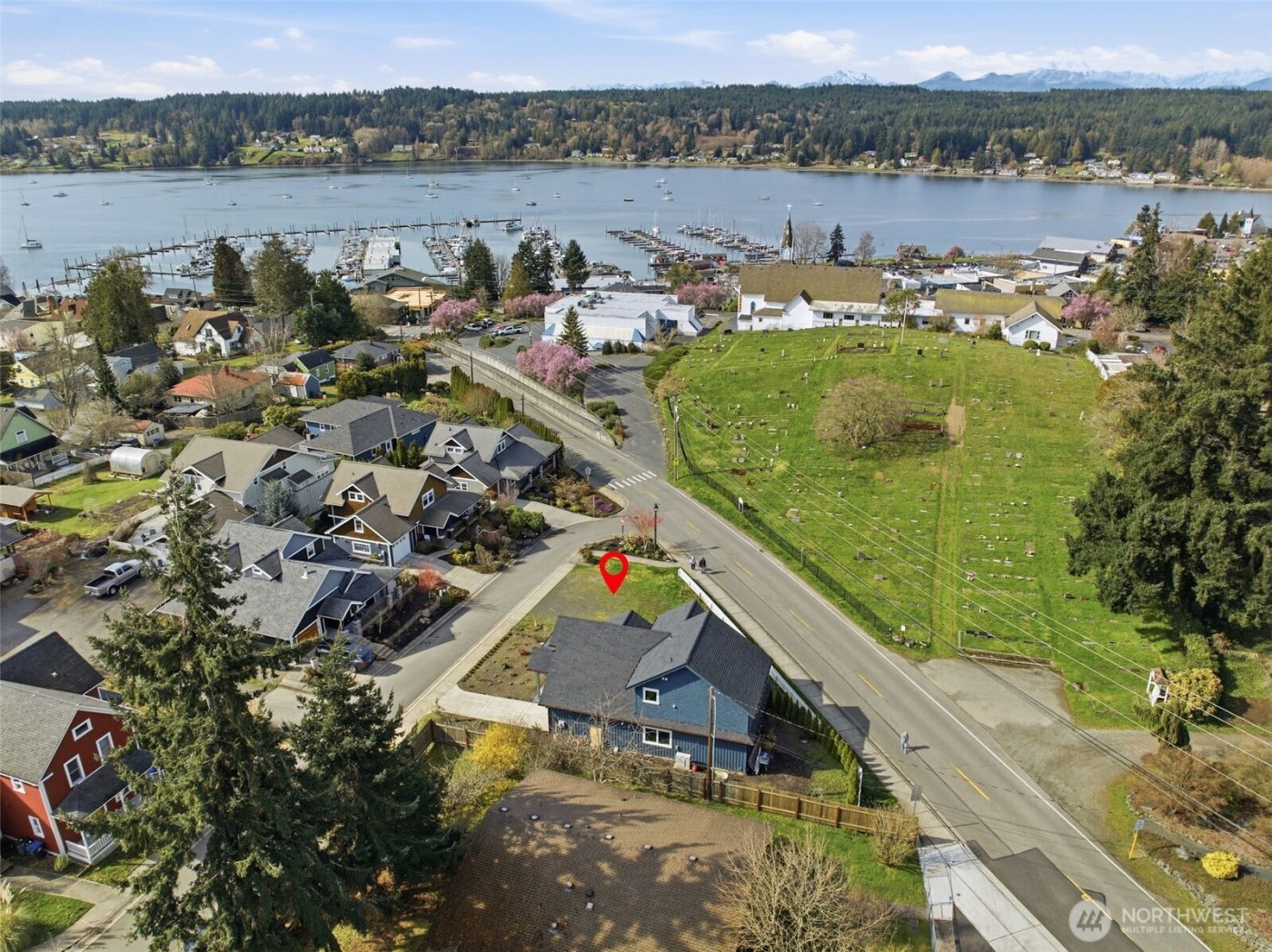 515 Antonson Lane NE, Poulsbo, WA 98370