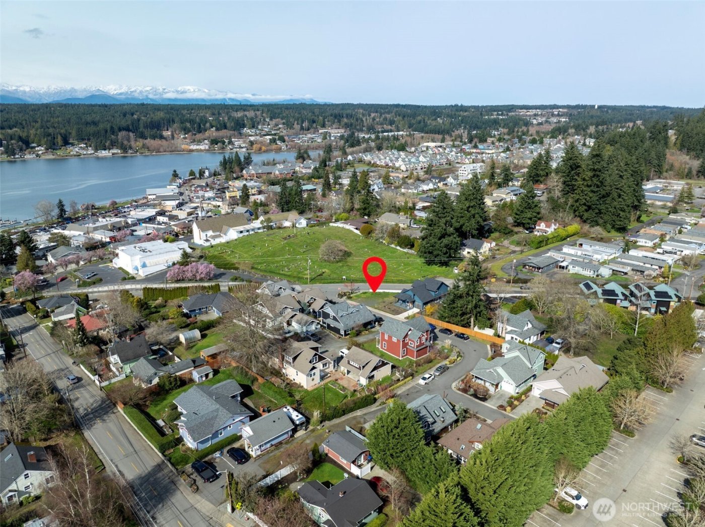 515 Antonson Lane NE, Poulsbo, WA 98370