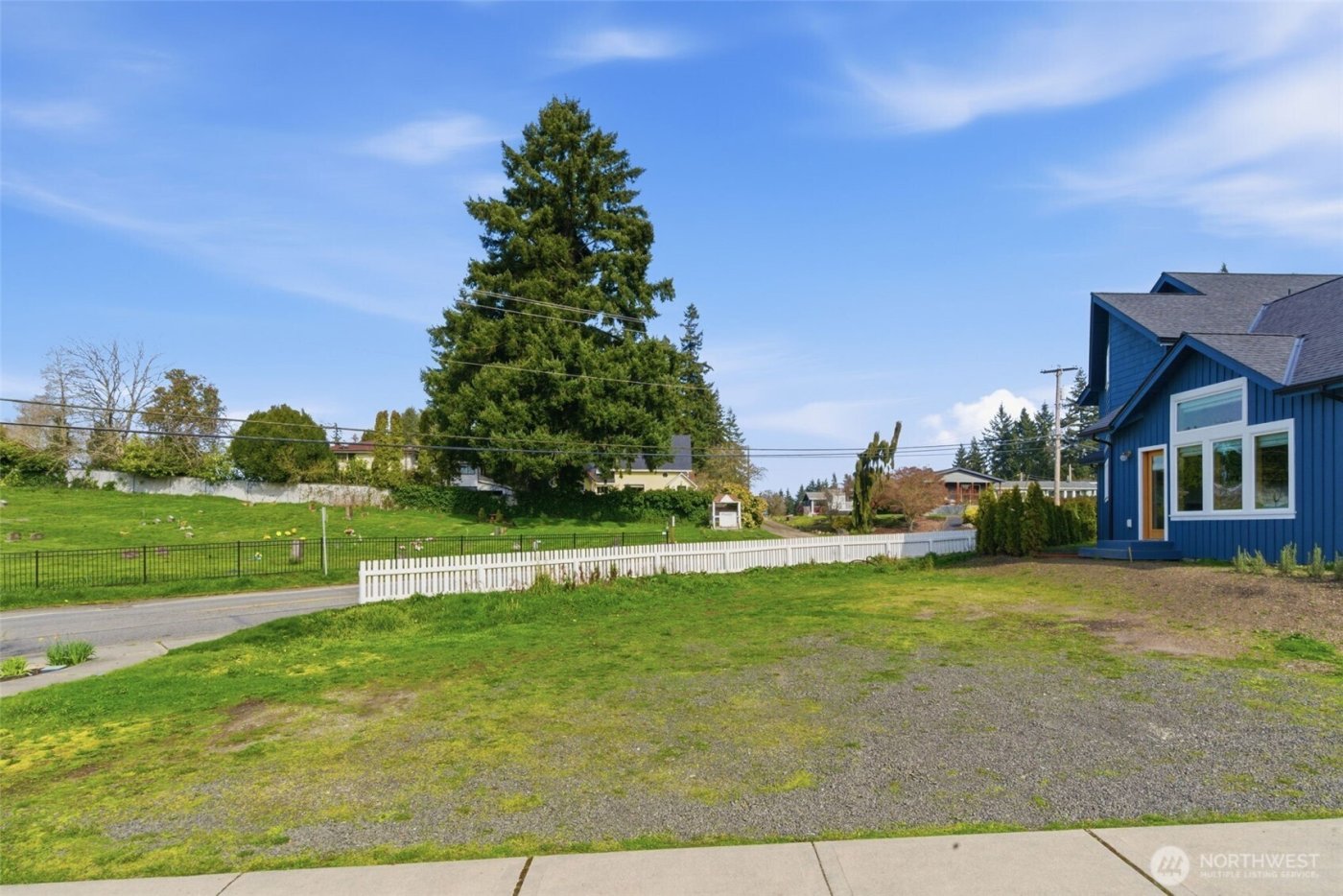 515 Antonson Lane NE, Poulsbo, WA 98370