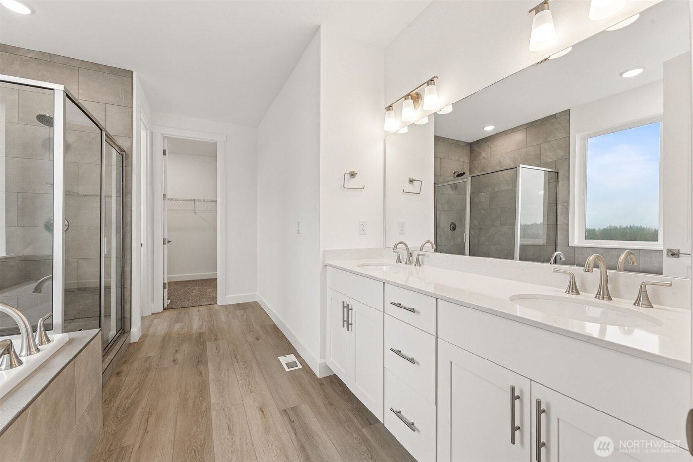 10655 Treasure Drive NW #118, Silverdale, WA 98383