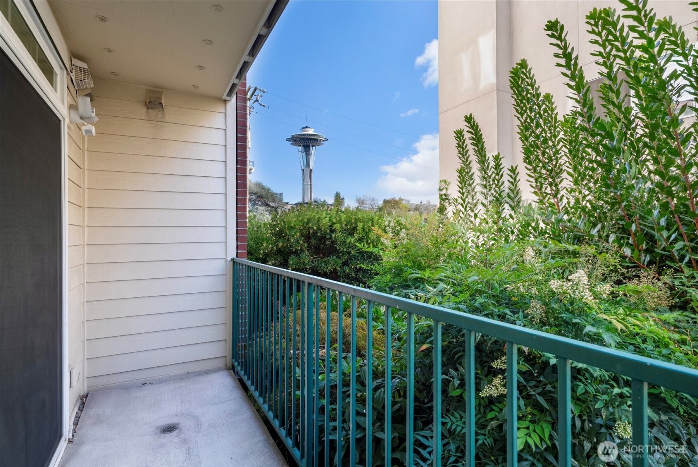 530 4th Avenue W #108, Seattle, WA 98119