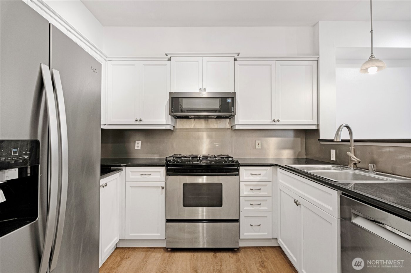 530 4th Avenue W #108, Seattle, WA 98119