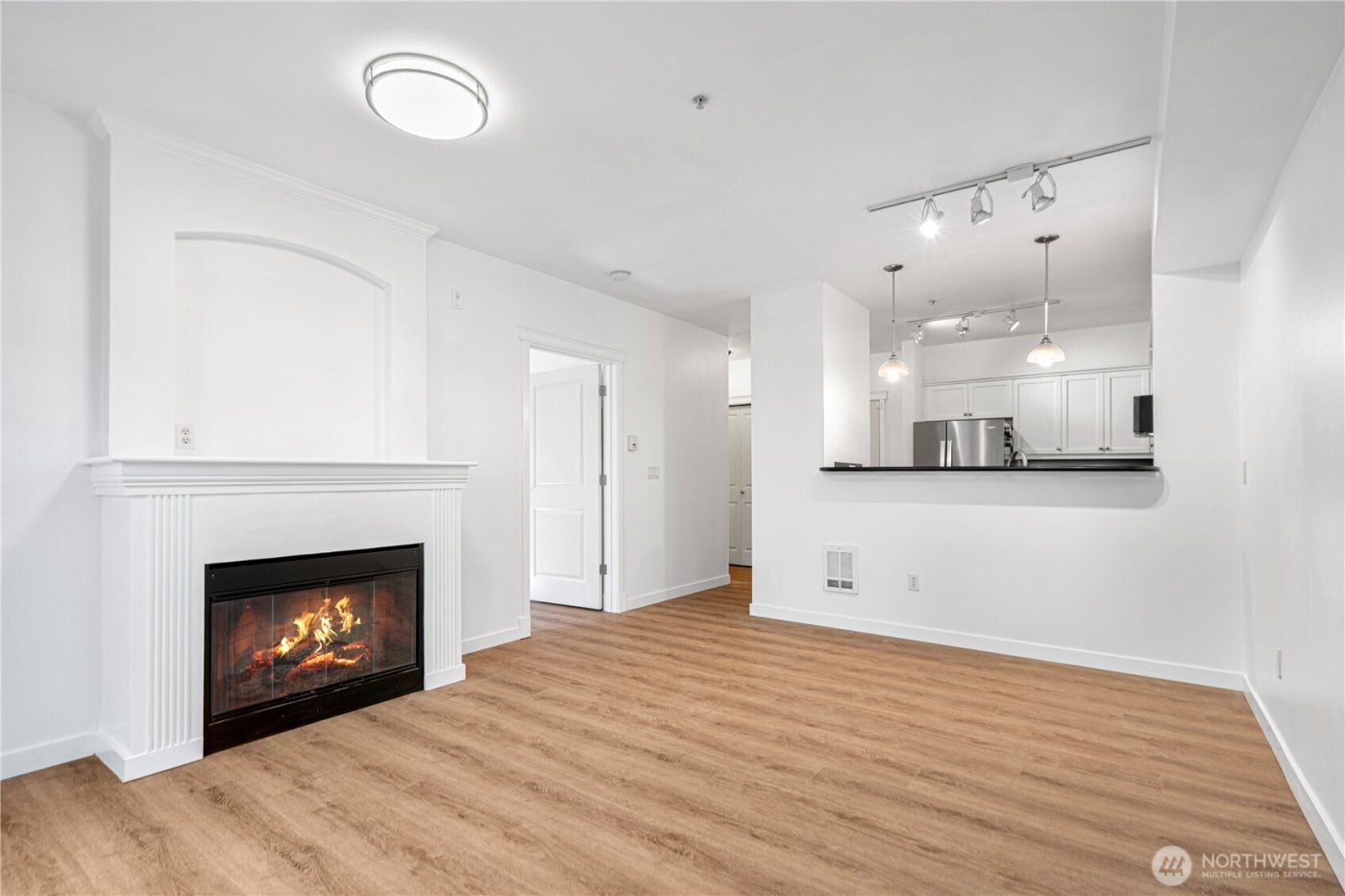 530 4th Avenue W #108, Seattle, WA 98119