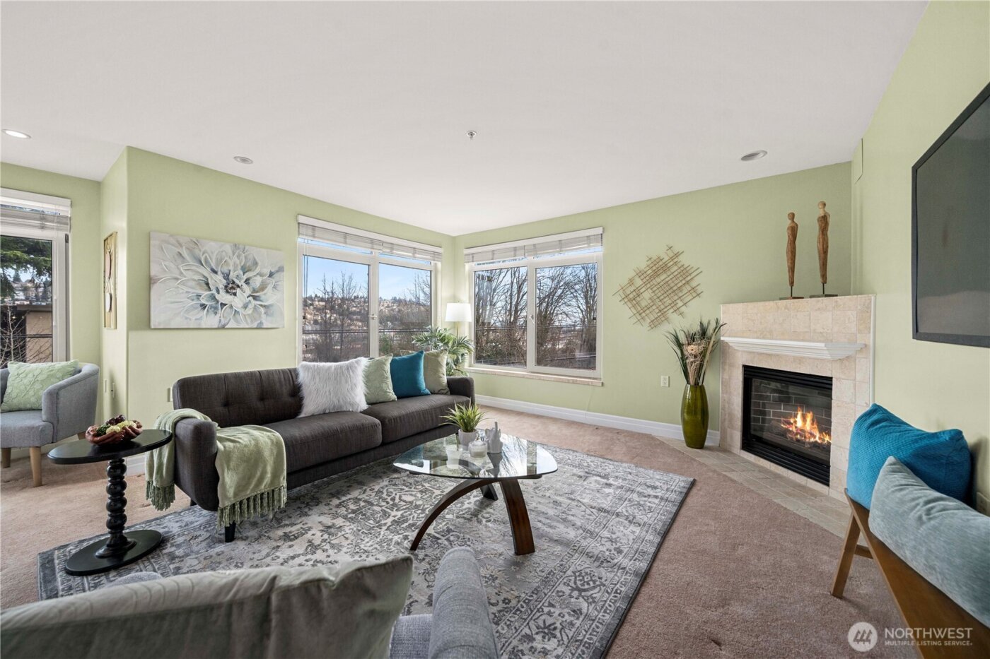 2551 Thorndyke Avenue W #102, Seattle, WA 98199