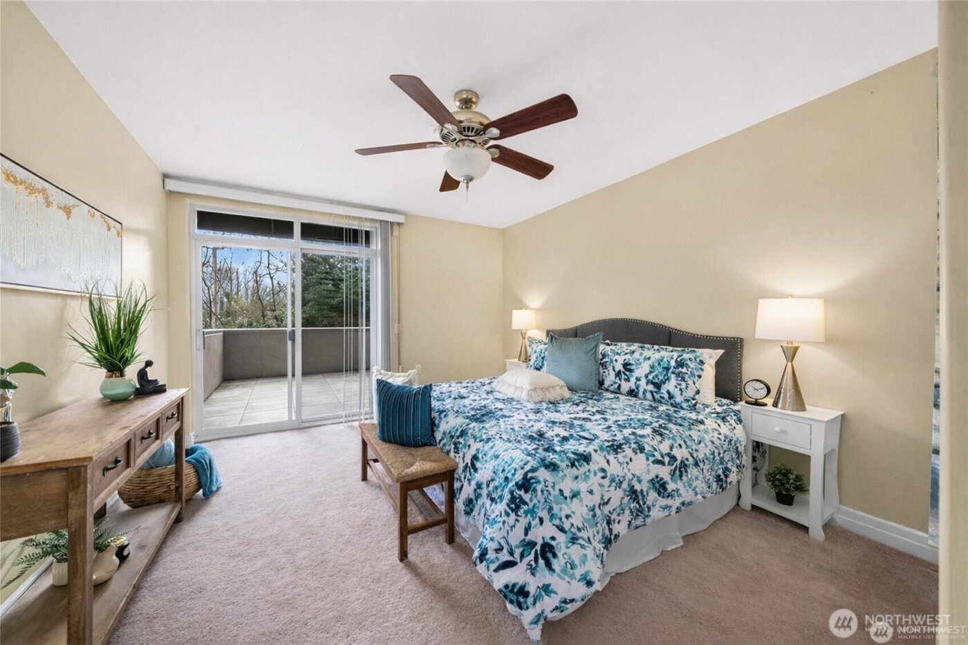 2551 Thorndyke Avenue W #102, Seattle, WA 98199